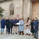 Acauto entregó su cheque solidario a Cáritas por un valor de 4.380 euros Acauto entregó su cheque solidario a Cáritas por un valor de 4.380 euros