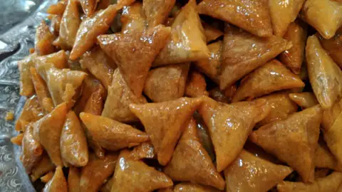 Briwat Gastronomía de Melilla: pastelas, briwat, Piñonates y empiñonadas