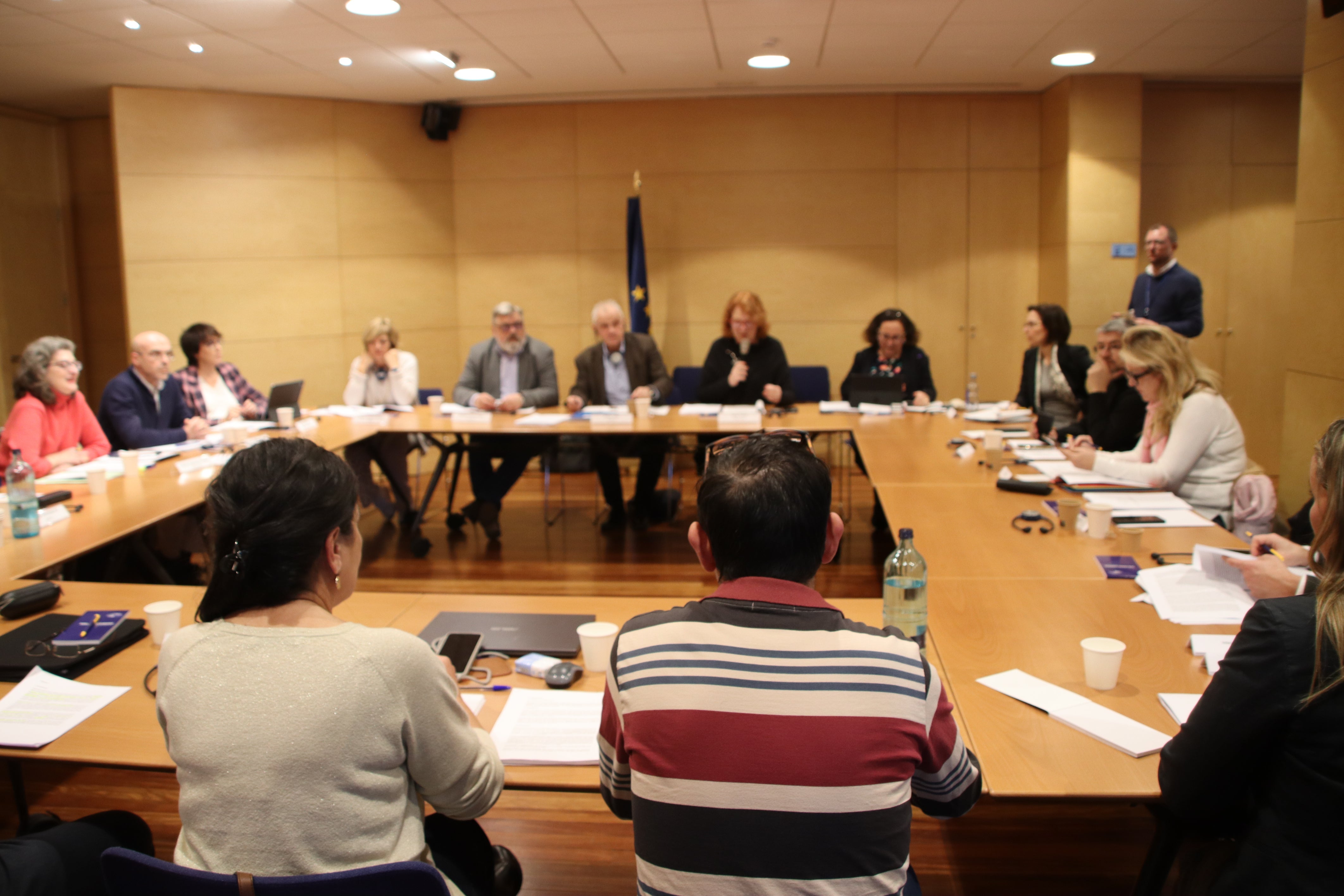 La missió d'eurodiputats visita dues escoles del Baix Llobregat per analitzar el model d'immersió lingüística La missió d'eurodiputats visita dues escoles del Baix Llobregat per analitzar el model d'immersió lingüística