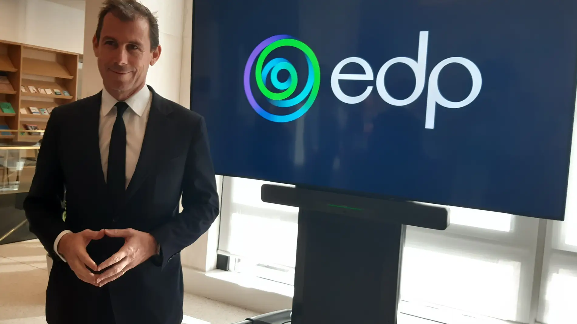 El CEO de EDP Renováveis Miguel Stilwell refuerza el compromiso de descarbonización en Asturias
