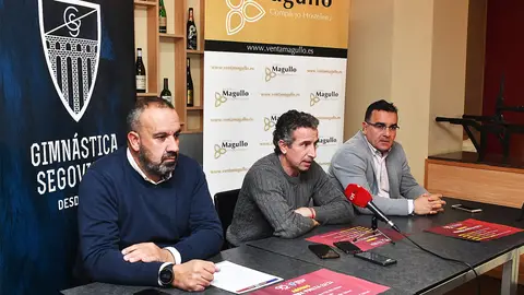 Campaña de abonados de la Gimnástica Segoviana Agustín Cuenca, Juan Carlos Renedo y Fernando de Frutos