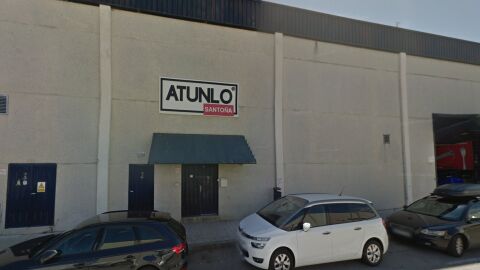 Exterior de la planta de Atunlo en Santoña