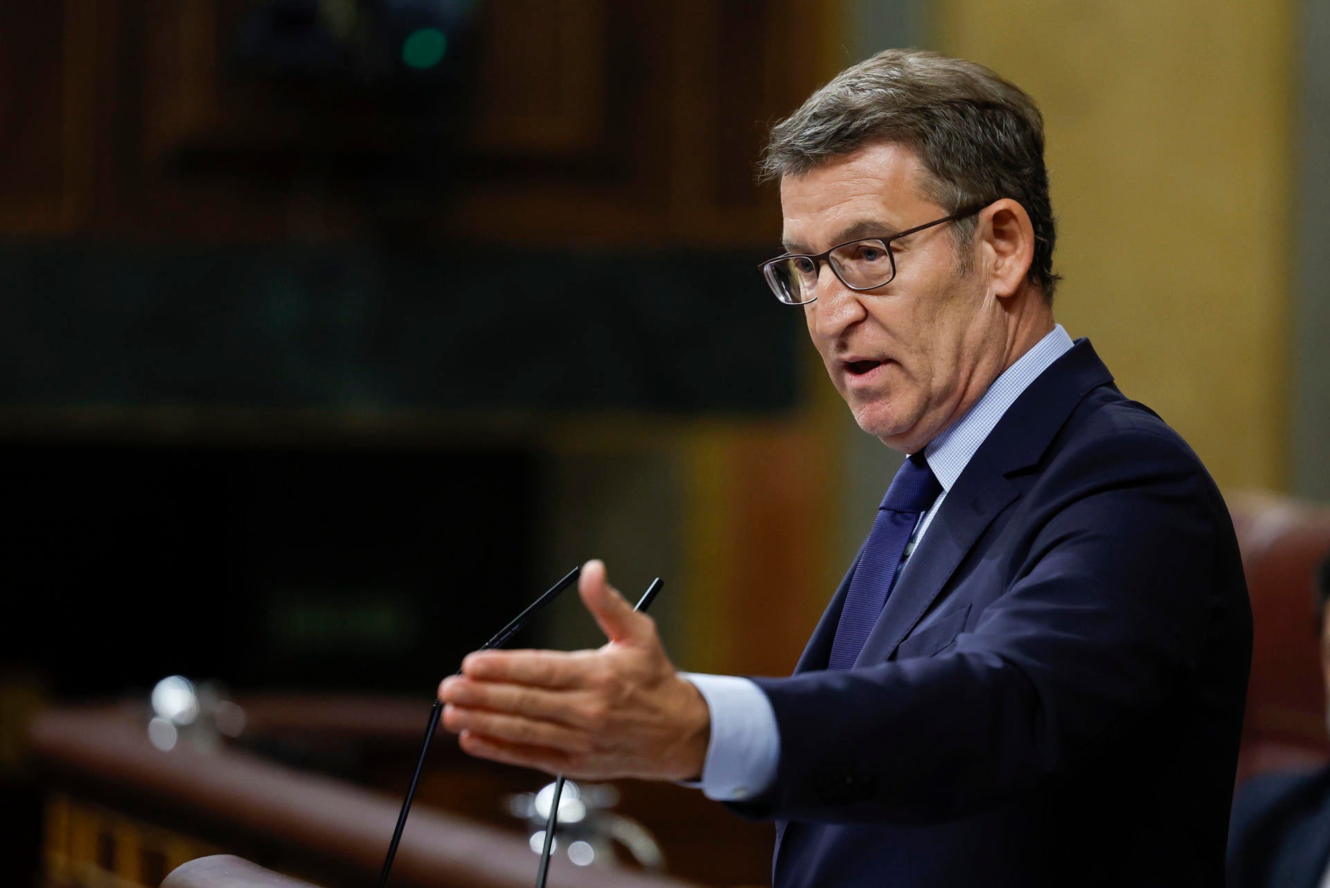 El PP sigue en cabeza pero el PSOE se acerca en intención de voto, según el CIS de Tezanos El PP sigue en cabeza pero el PSOE se acerca en intención de voto, según el CIS de Tezanos