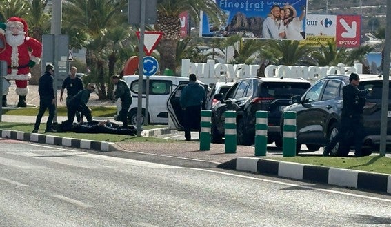 Una detención de película en la zona comercial de Finestrat Una detención de película en la zona comercial de Finestrat
