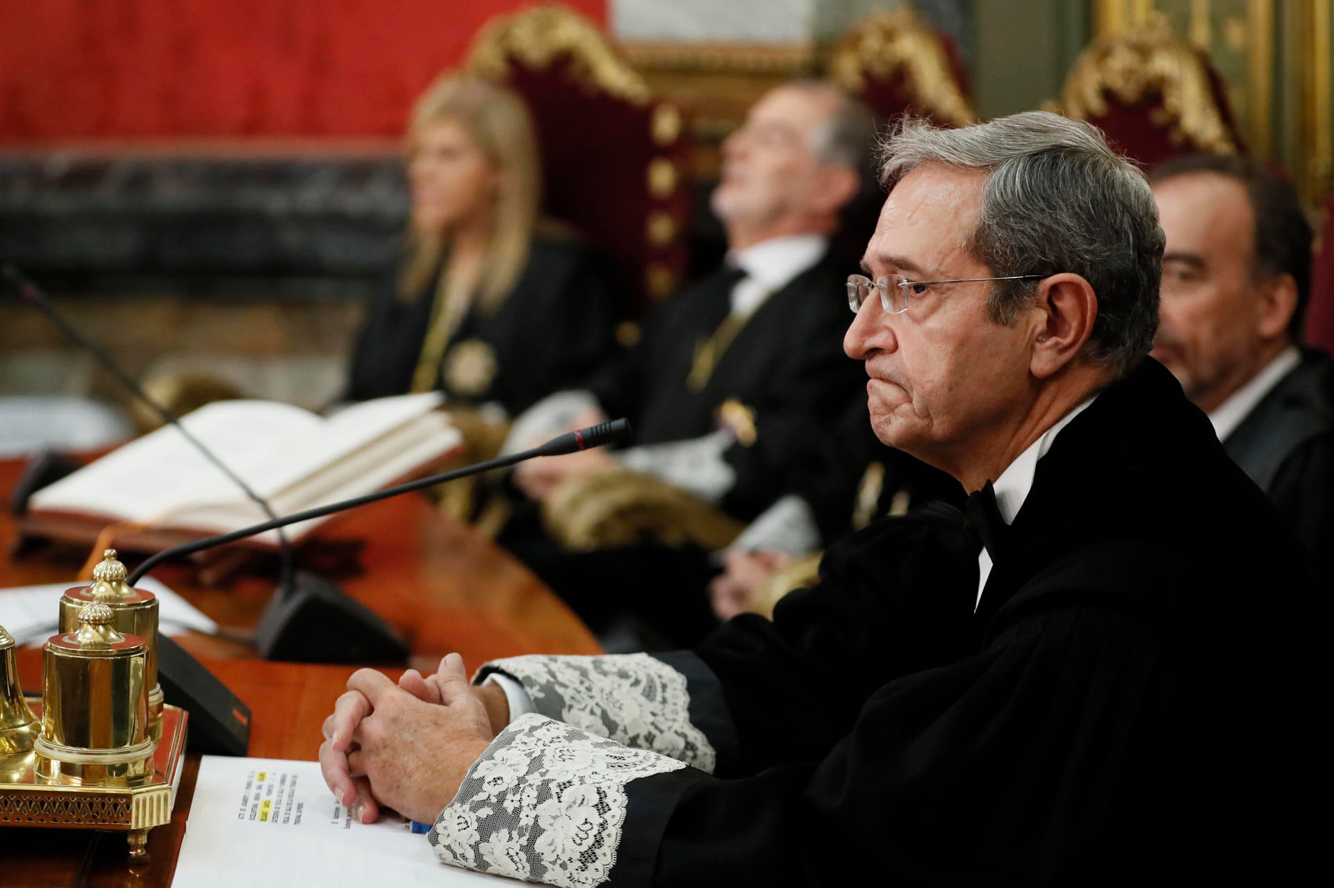 El presidente del Supremo pide a Bolaños que el Gobierno ponga "todos los medios" para que terminen los ataques a los jueces El presidente del Supremo pide a Bolaños que el Gobierno ponga "todos los medios" para que terminen los ataques a los jueces