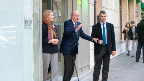 El Rey Juan Carlos asiste al cumplea&ntilde;os de su hija 
