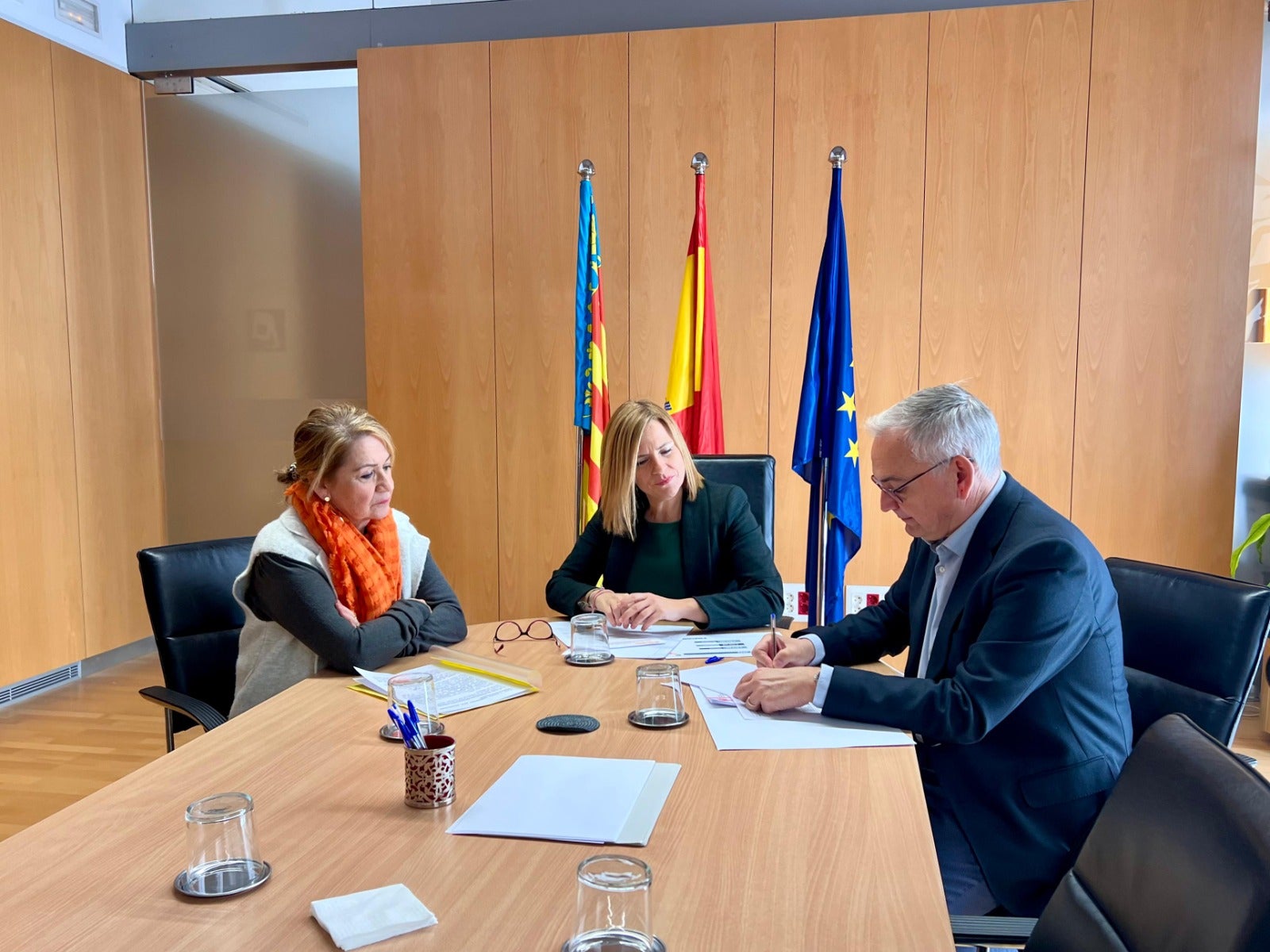 Las mejoras aprobadas por el Parlamento Europeo favorecerán que el Corredor Mediterráneo sea más potente a su paso por la Comunitat Valenciana Las mejoras aprobadas por el Parlamento Europeo favorecerán que el Corredor Mediterráneo sea más potente a su paso por la Comunitat Valenciana