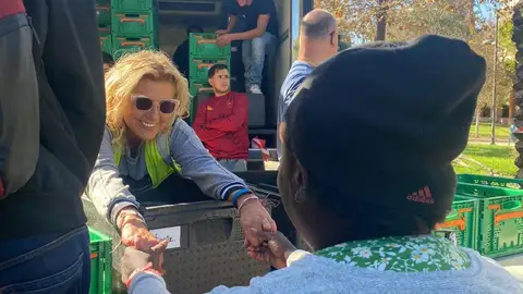 Ayuda a una familia Ayuda a una familia