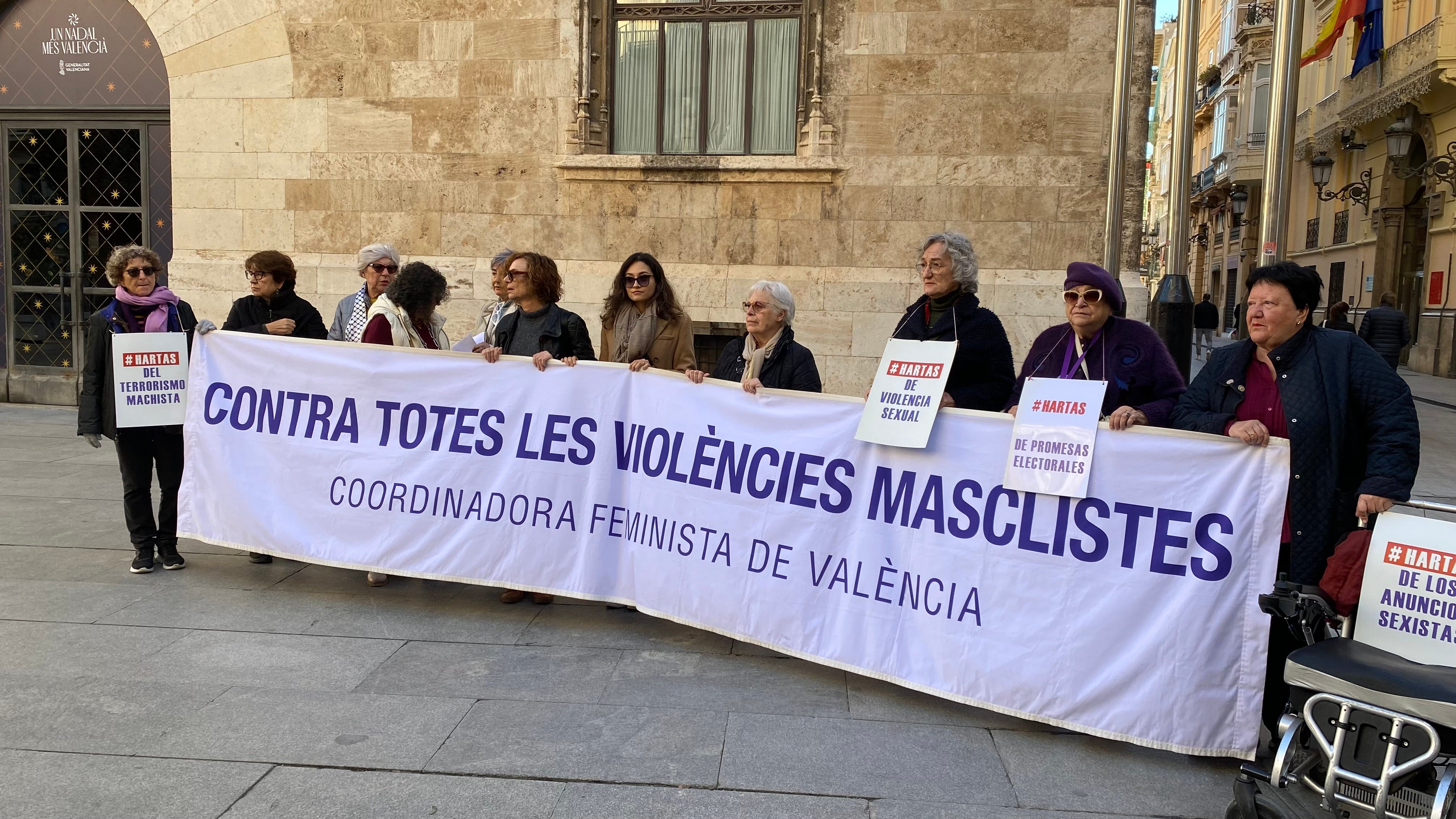 La Coordinadora Feminista de València exige la dimisión de la consellera de justicia La Coordinadora Feminista de València exige la dimisión de la consellera de justicia