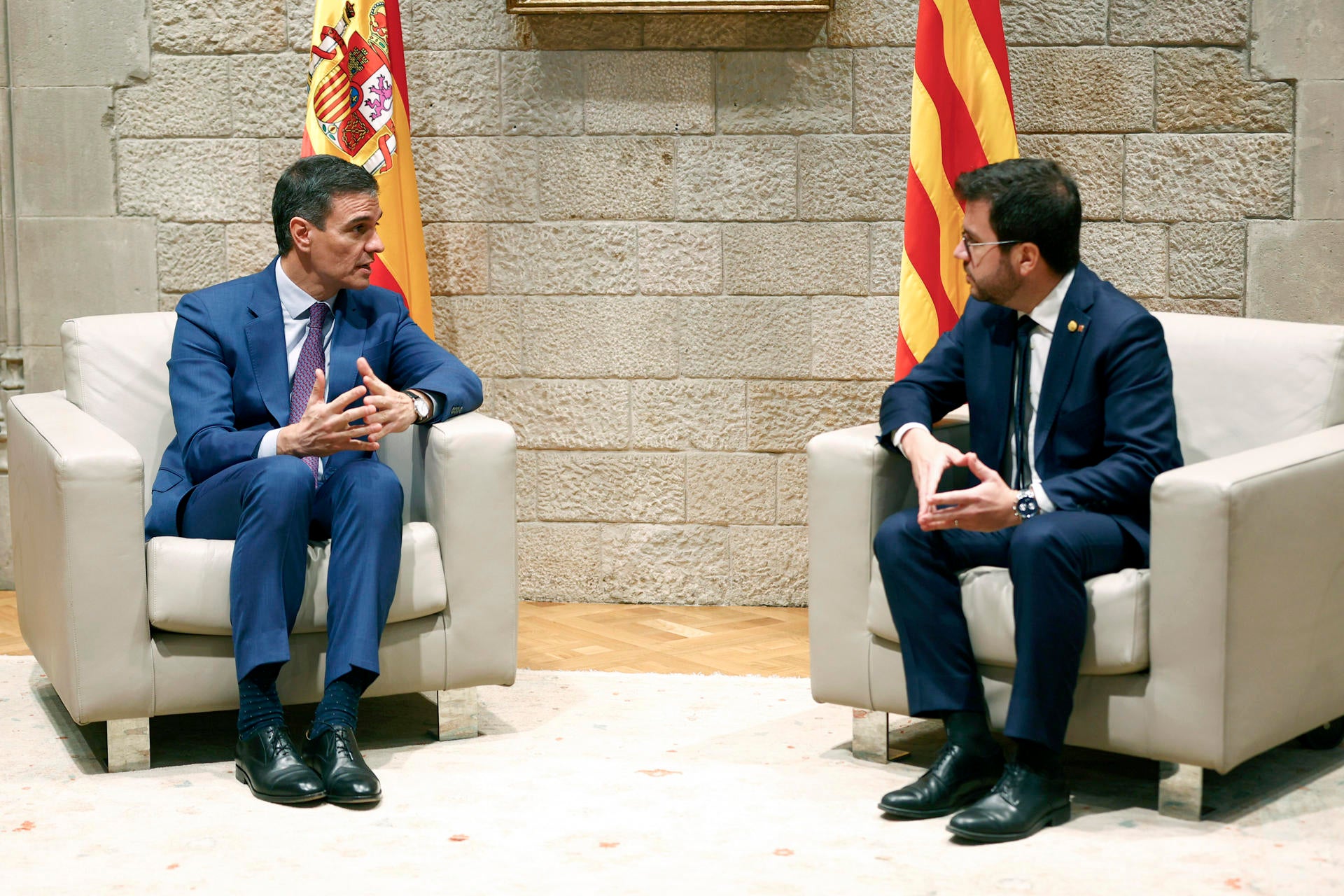 El Gobierno dice que las escuchas del CNI a Aragonès se iniciaron antes de que Sánchez llegara a la Moncloa El Gobierno dice que las escuchas del CNI a Aragonès se iniciaron antes de que Sánchez llegara a la Moncloa
