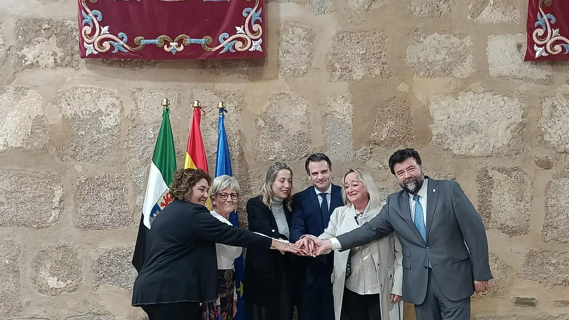 Junta de Extremadura y Agentes Sociales acuerdan sentar las bases para construir una Extremadura mejor