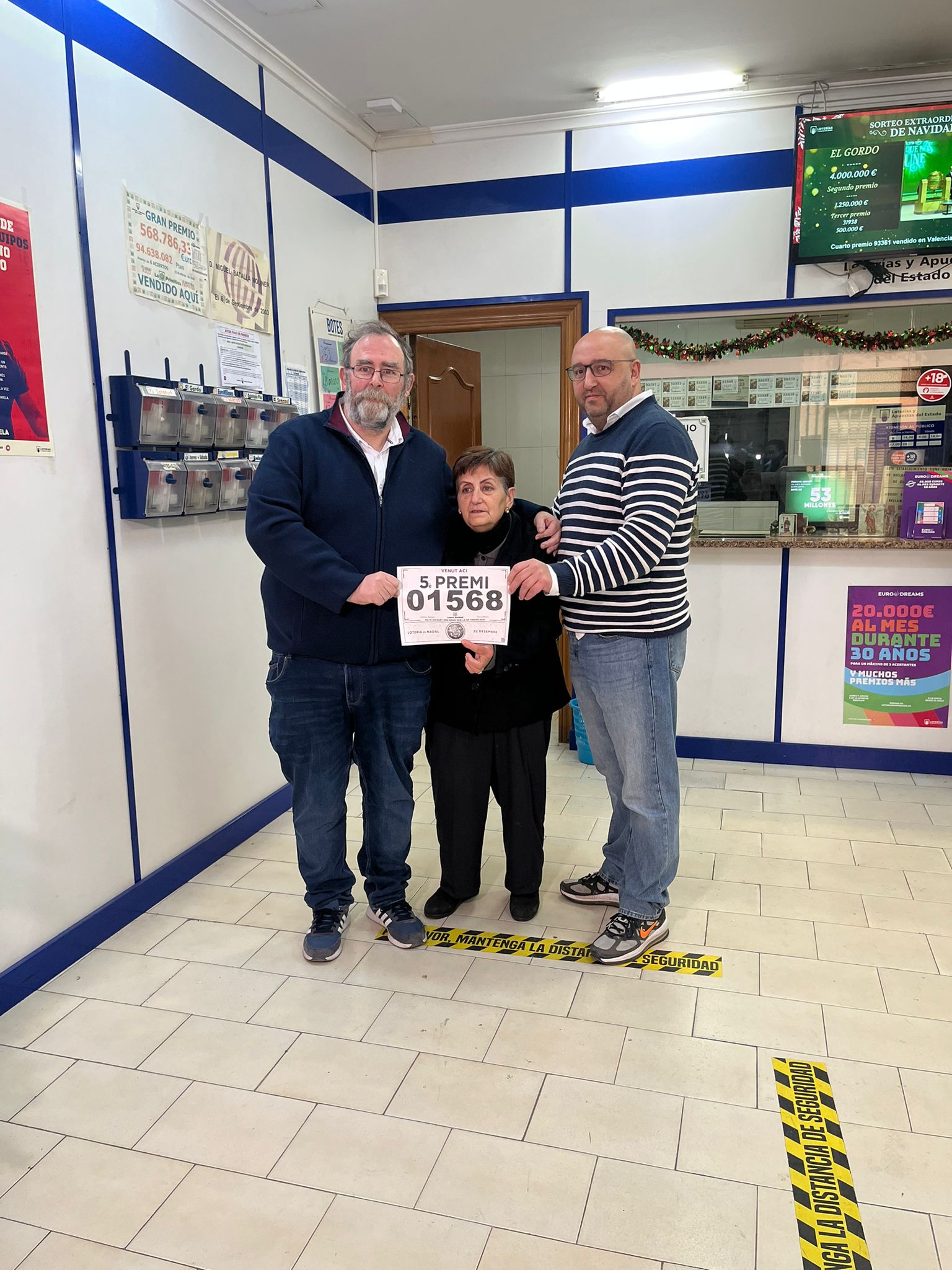 "Mi padre desde el cielo ha puesto de su parte para que nos toque un premio importante por primera vez" "Mi padre desde el cielo ha puesto de su parte para que nos toque un premio importante por primera vez"