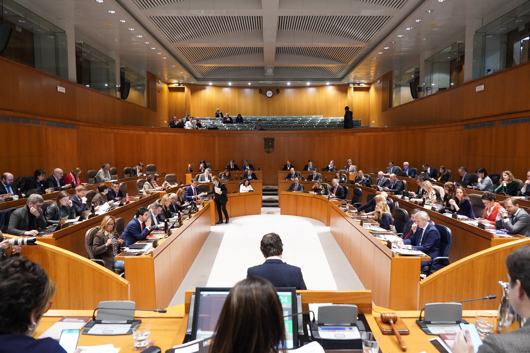 PP y Vox aprueban los presupuestos de Aragón, con el apoyo del PAR y Teruel Existe PP y Vox aprueban los presupuestos de Aragón, con el apoyo del PAR y Teruel Existe