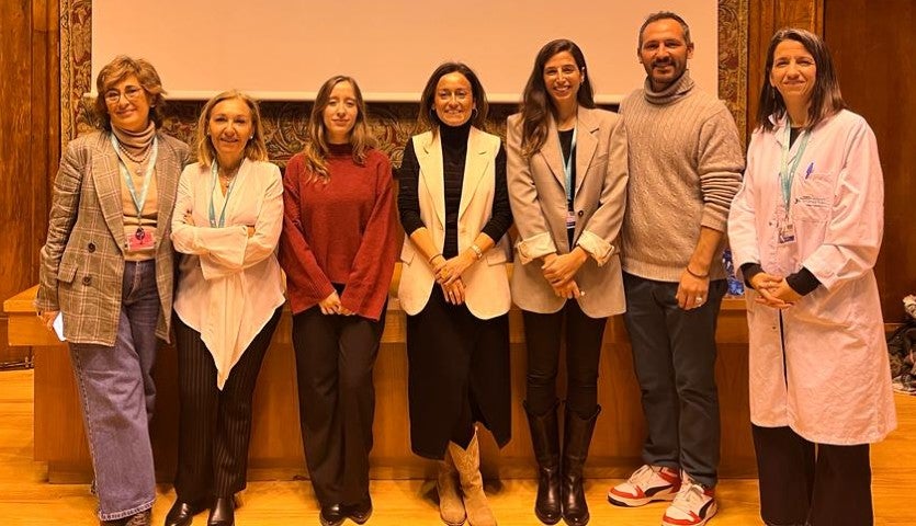 Acercando la ciencia a las escuelas Acercando la ciencia a las escuelas