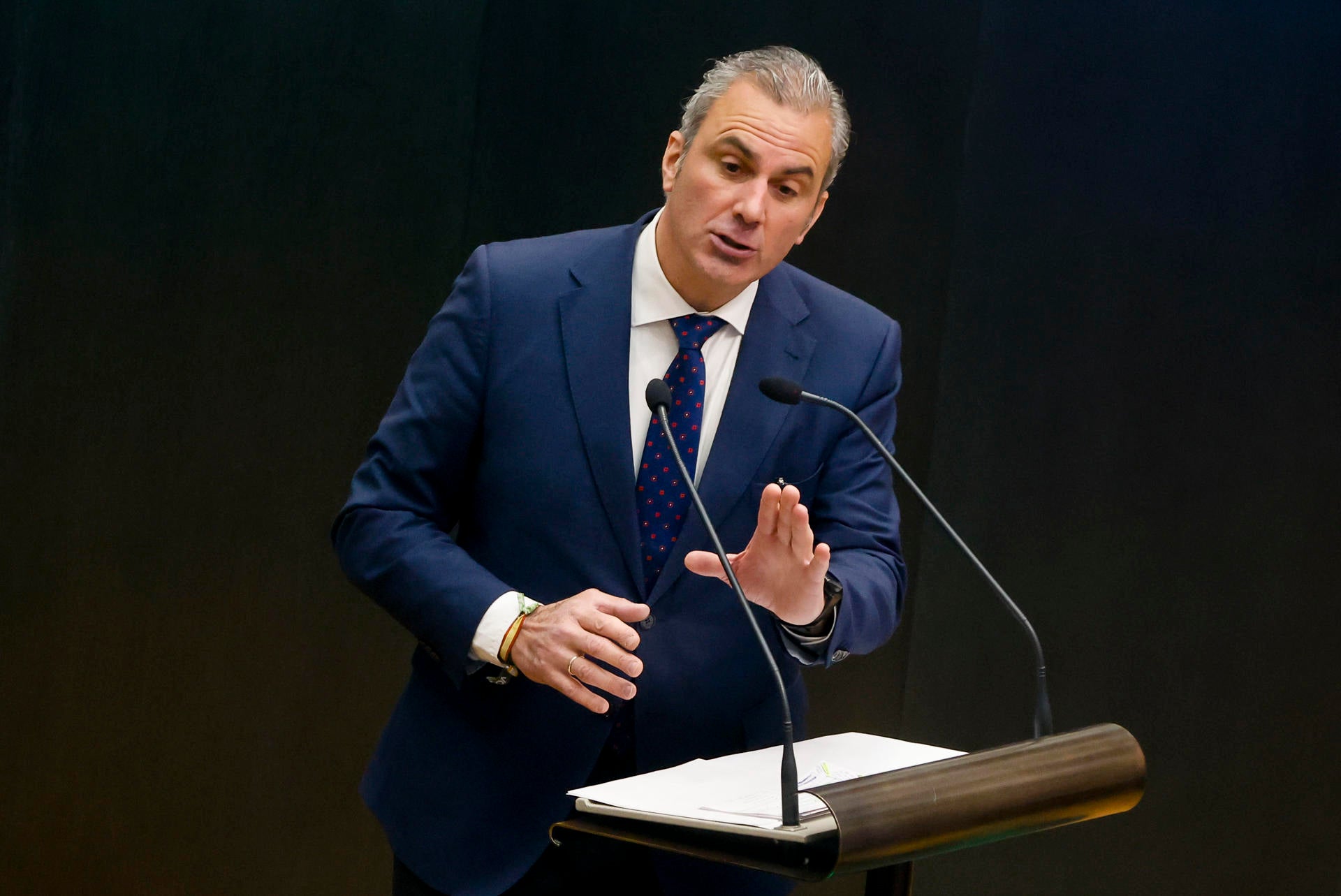 Ortega Smith asegura que no dejará su acta: "¿Dónde está la agresión?" Ortega Smith asegura que no dejará su acta: "¿Dónde está la agresión?"