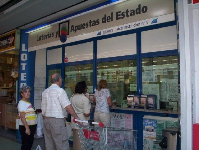 Estos son los premios de la Lotería de Navidad que han caído en la Vega Baja Estos son los premios de la Lotería de Navidad que han caído en la Vega Baja