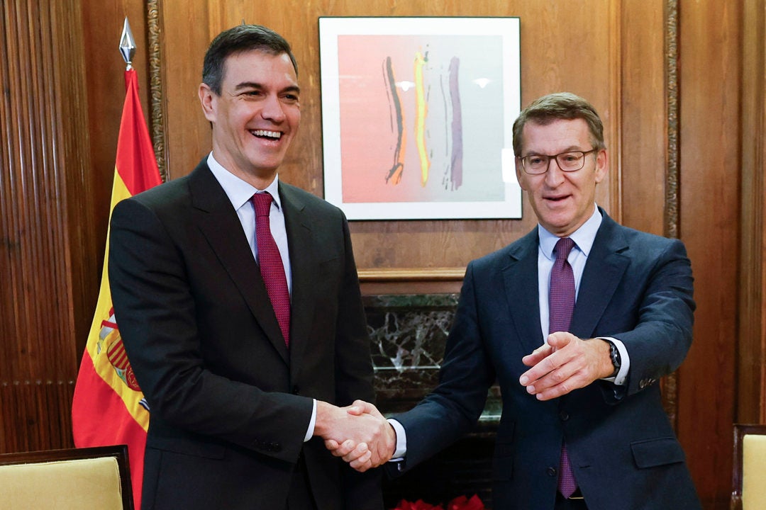 Sánchez y Feijóo acuerdan que la Comisión Europea medie en el proceso para renovar el CGPJ Sánchez y Feijóo acuerdan que la Comisión Europea medie en el proceso para renovar el CGPJ