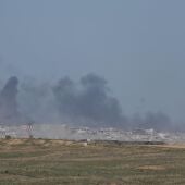 El humo se eleva tras un ataque israelí contra la ciudad de Gaza.