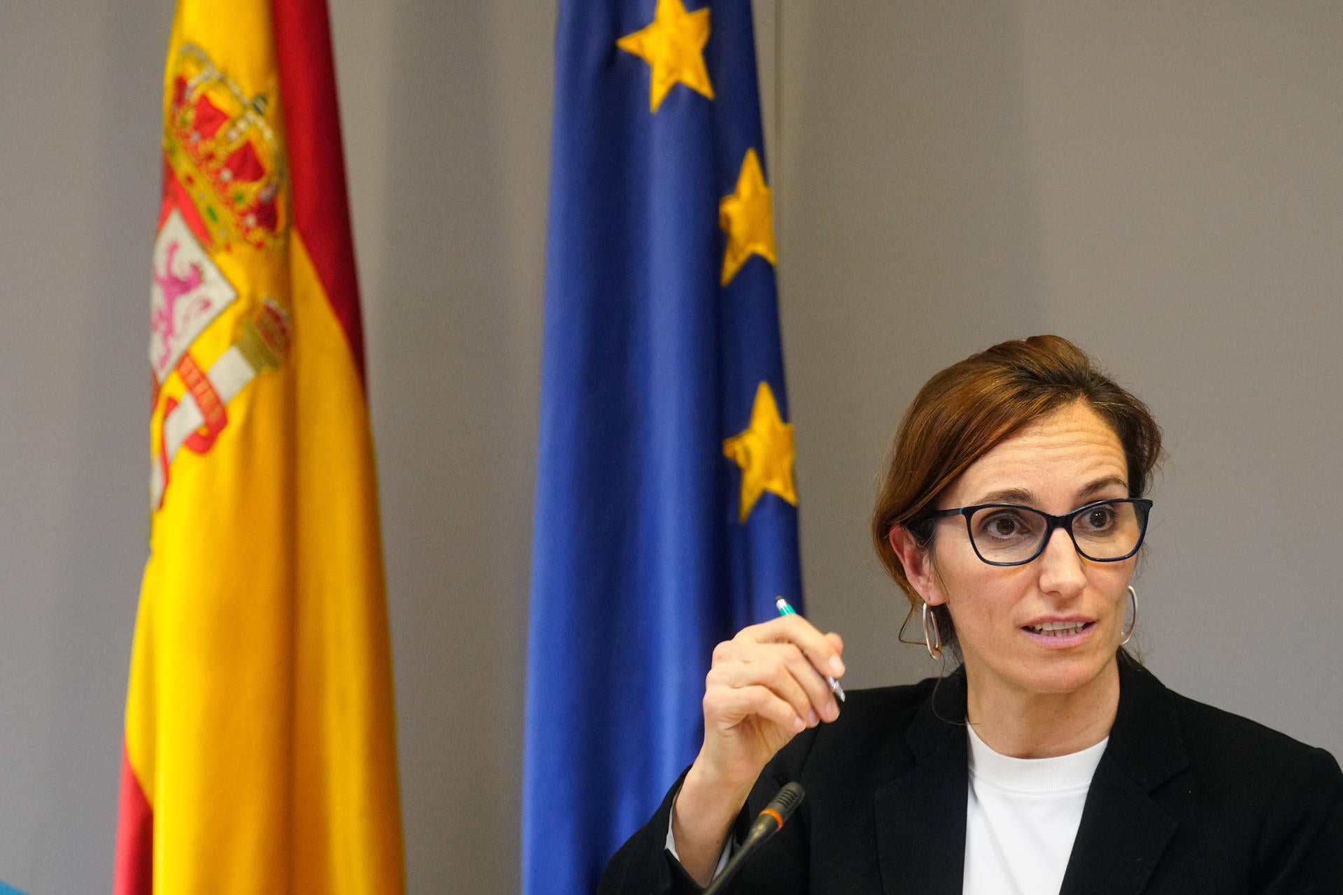 Mónica García asegura que Sanidad regulará los vapeadores porque "son la antesala del tabaquismo" Mónica García asegura que Sanidad regulará los vapeadores porque "son la antesala del tabaquismo"
