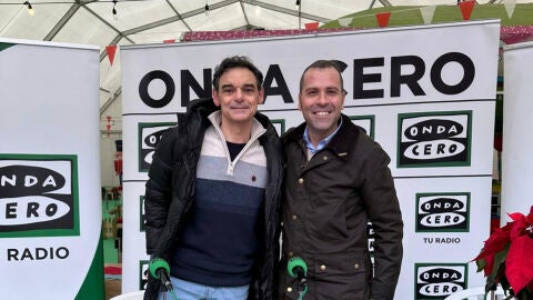 Enrique Carballeira y el alcalde Cangu&eacute;s, Jos&eacute; Manuel Gonz&aacute;lez Castro