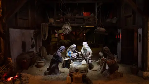 El Gran Belén Monumental situado en la antigua fábrica GAL y el Belén Tradicional han recibido ya 40.000 visitas Escena del Gran Belén Monumental de la Asociación Complutense de Belenistas