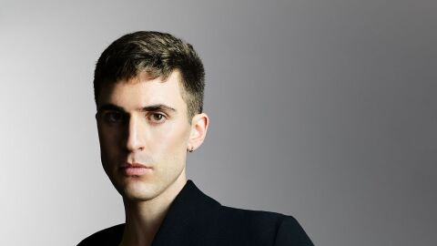 El dise&ntilde;ador Arturo Obegero 