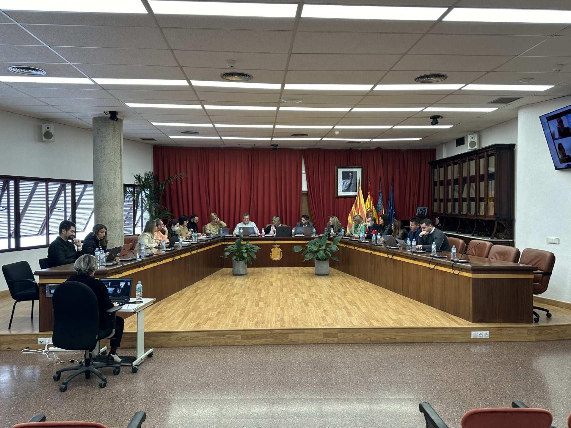 Último pleno del año en Santa Pola para aprobar facturas del 2023 y agilizar su pago Último pleno del año en Santa Pola para aprobar facturas del 2023 y agilizar su pago