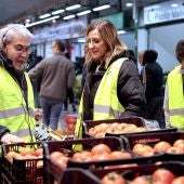 La alcaldesa de València, Mª José Catalá, ha agradecido a los trabajadores de MercaValencia su trabajo