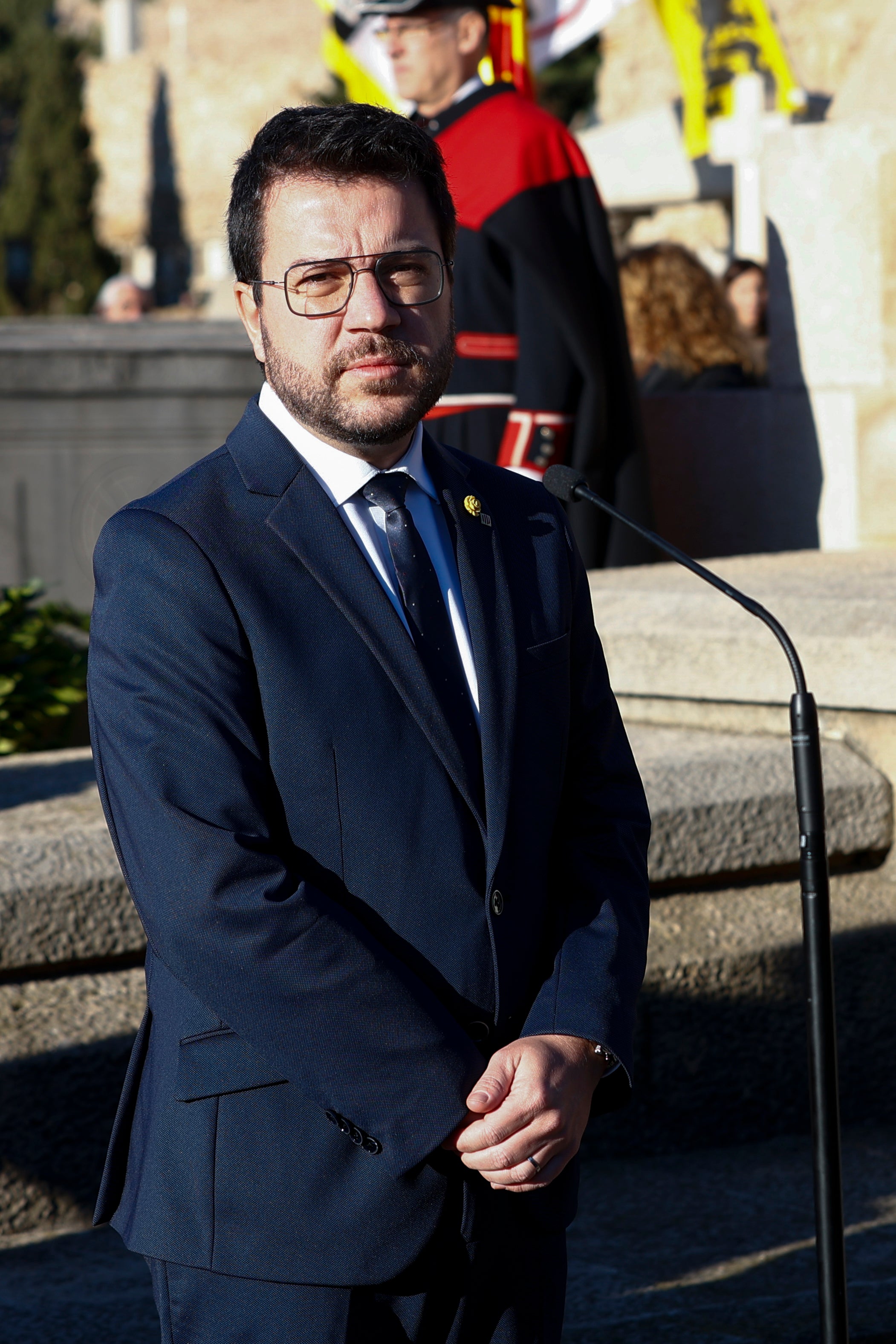 El CNI pidió al Supremo espiar a Aragonès argumentando que coordinaba las acciones de los CDR El CNI pidió al Supremo espiar a Aragonès argumentando que coordinaba las acciones de los CDR