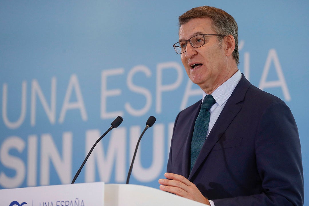 Tertulia: ¿Acierta Feijóo al proponer disolver partidos que realicen referéndums ilegales? Tertulia: ¿Acierta Feijóo al proponer disolver partidos que realicen referéndums ilegales?