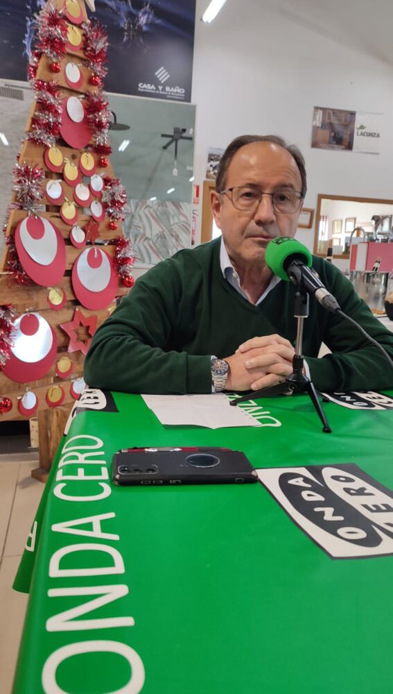 Luis J. Fernández, gerente de Hormigones de Valdés, S.A. "Horvalsa". 