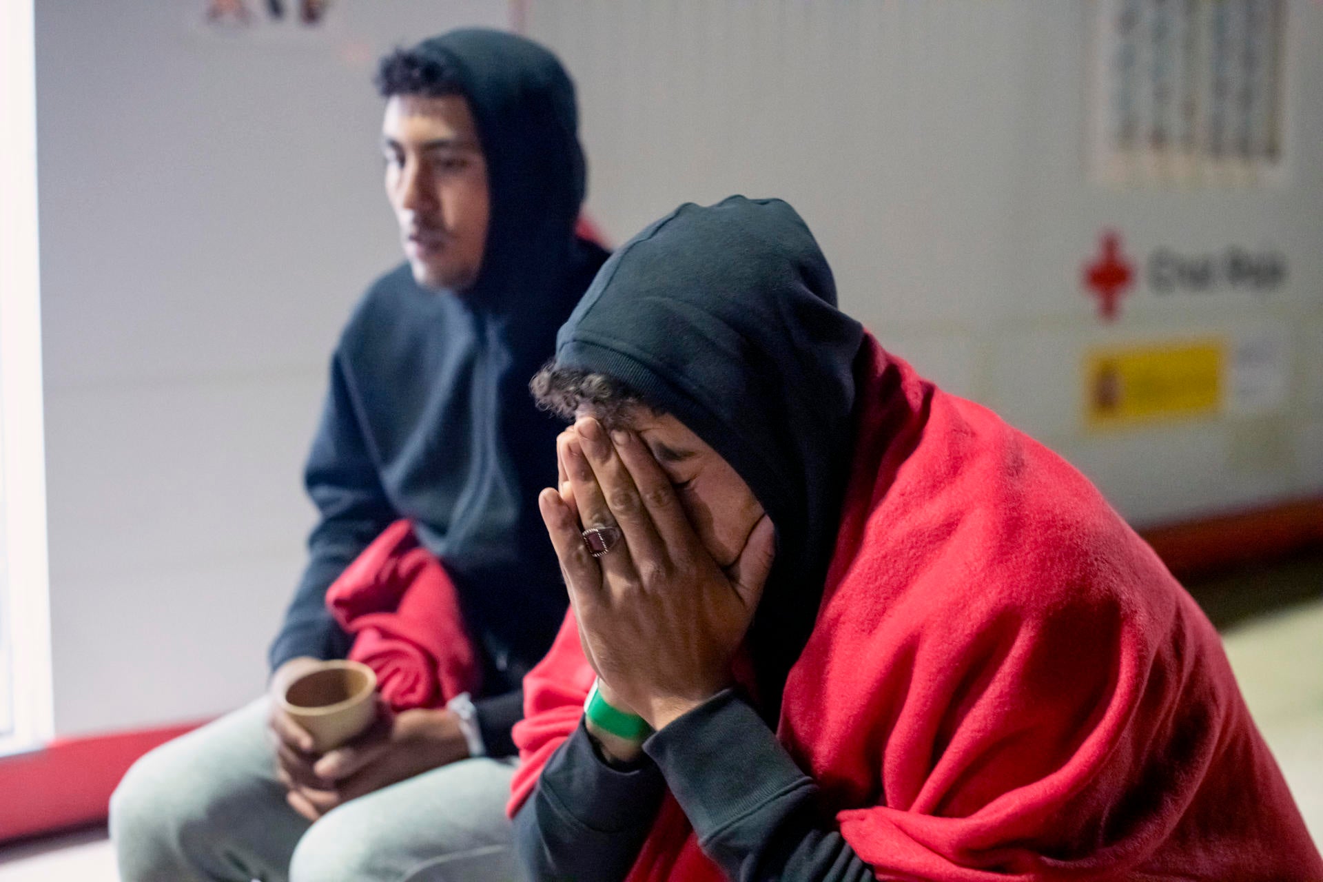 Un nuevo cayuco con 153 personas llega a Gran Canaria, siendo la cuarta embarcación asistida durante la jornada Un nuevo cayuco con 153 personas llega a Gran Canaria, siendo la cuarta embarcación asistida durante la jornada