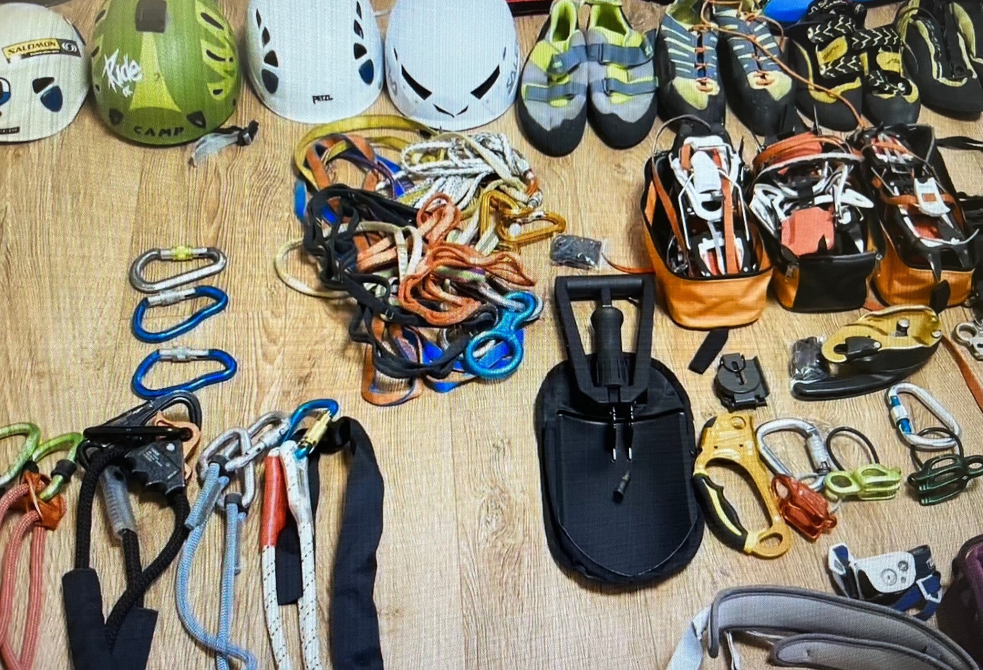 Detenido en Sabiñánigo por robar material de montaña en veinte trasteros Detenido en Sabiñánigo por robar material de montaña en veinte trasteros