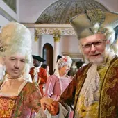 Miguel Noguera se codea con la nobleza alicantina Miguel Noguera se codea con la nobleza alicantina