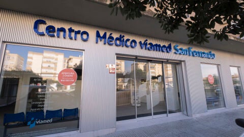 Fachada del nuevo centro m&eacute;dico VIAMED en San Fernando