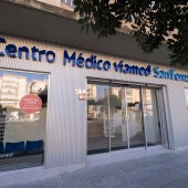 Fachada del nuevo centro médico VIAMED en San Fernando