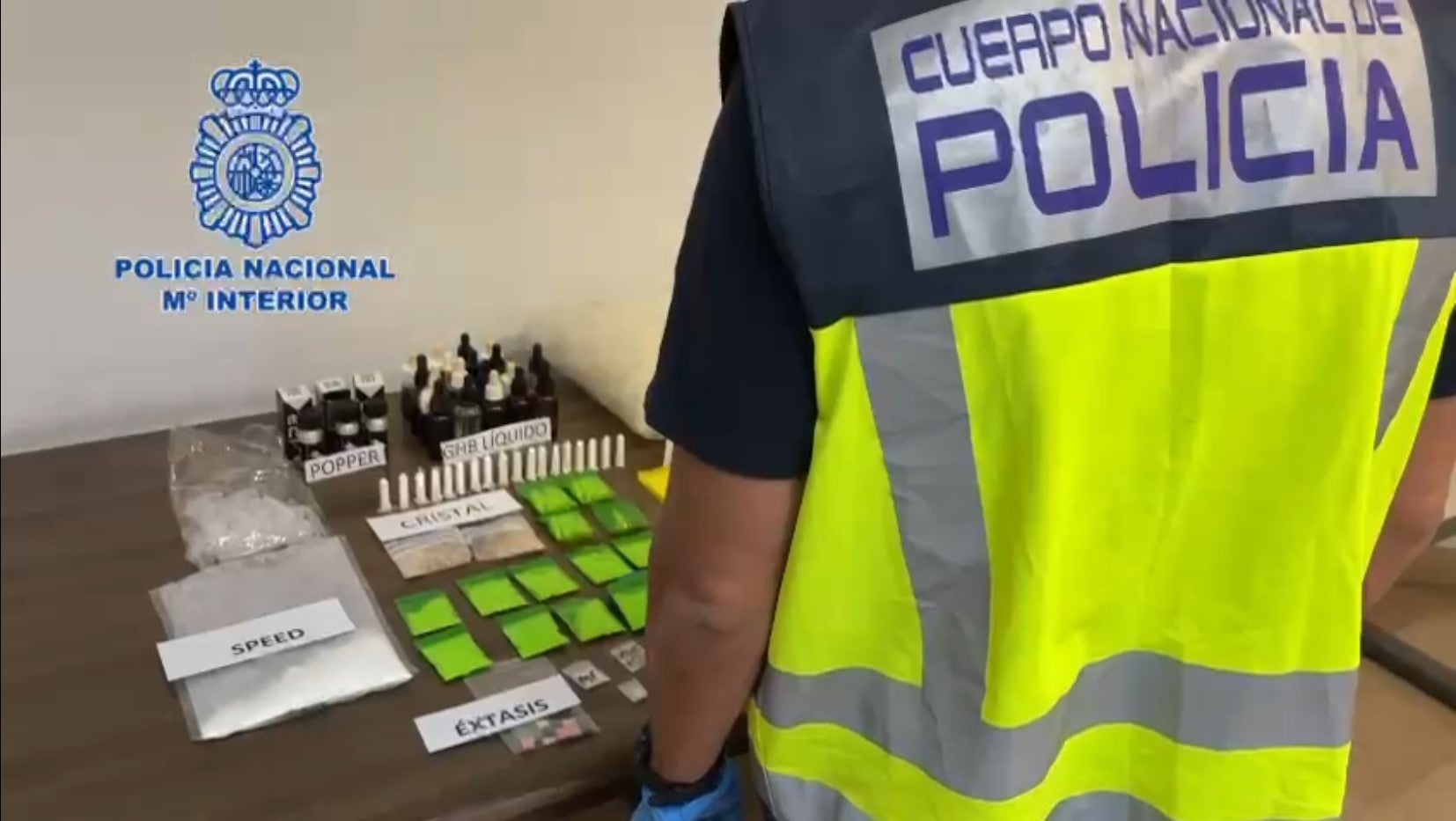 La Policía detiene en Alicante a un vendedor de drogas sintéticas de todo tipo La Policía detiene en Alicante a un vendedor de drogas sintéticas de todo tipo