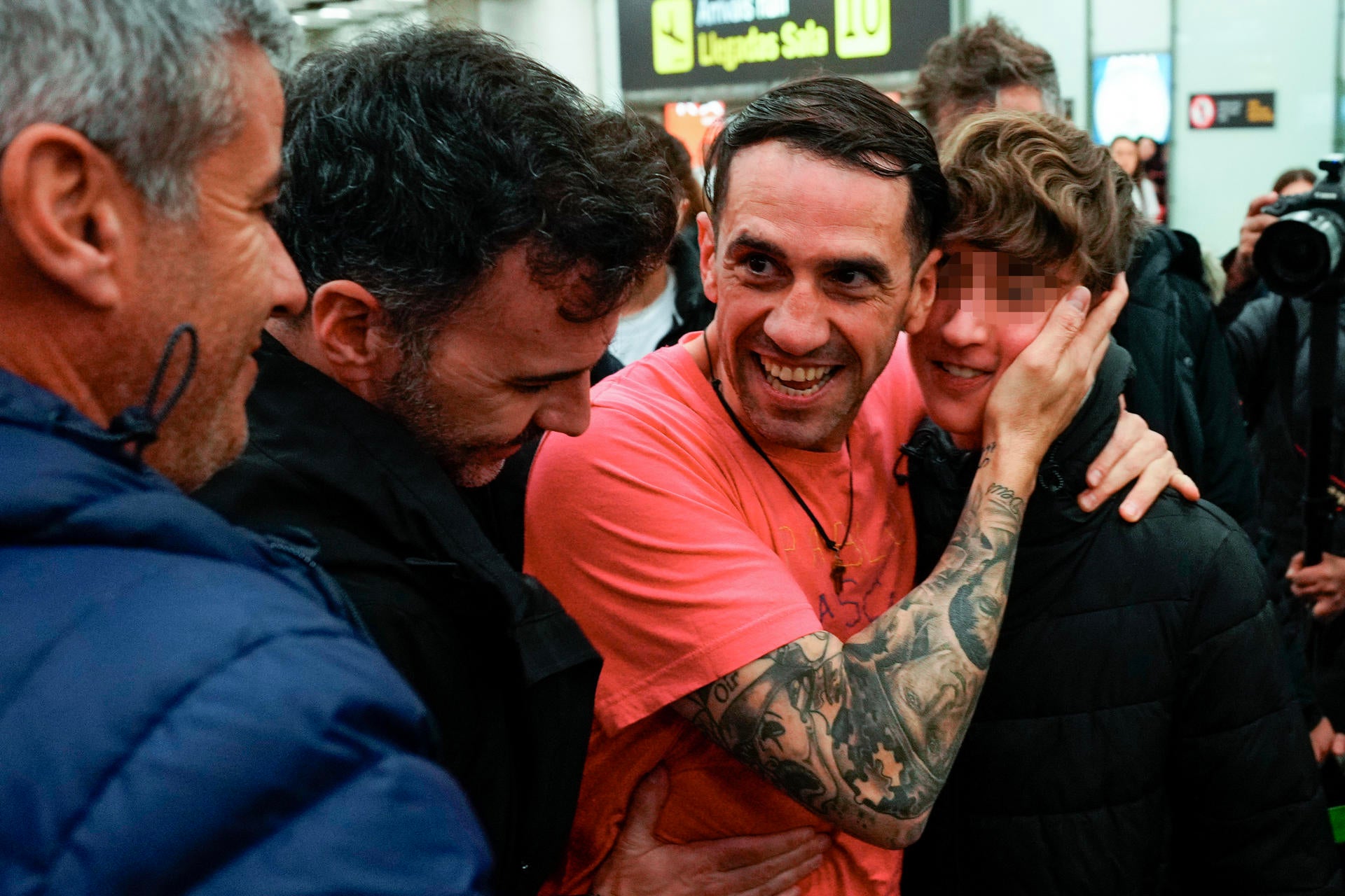 Sánchez Cogedor, tras regresar de Irán: "Voy a utilizar mi sufrimiento para ayudar a los demás" Sánchez Cogedor, tras regresar de Irán: "Voy a utilizar mi sufrimiento para ayudar a los demás"