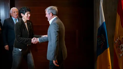Elma Saiz, Ministra de Inclusión, Seguridad Social y Migraciones se reune con el presidente de Canarias, Fernando Clavijo Elma Saiz, Ministra de Inclusión, Seguridad Social y Migraciones se reune con el presidente de Canarias, Fernando Clavijo