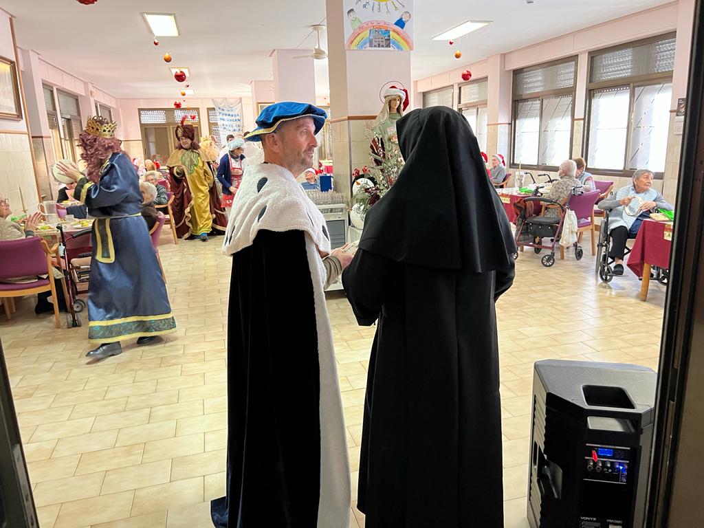 Los mayores del Asilo de San José de Elche podrán disfrutar del 'arroz mágico' Los mayores del Asilo de San José de Elche podrán disfrutar del 'arroz mágico'