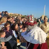 Los Reyes Magos llegan a Puerto Real en helicóptero Los Reyes Magos llegan a Puerto Real en helicóptero