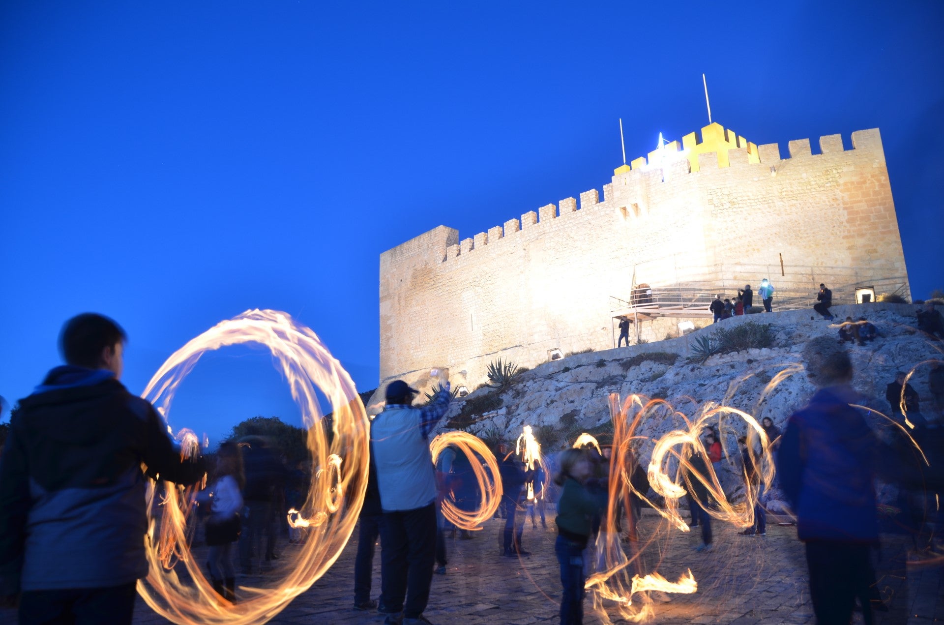 Petrer: las fallas de la Noche de Reyes, una tradición centenaria Petrer: las fallas de la Noche de Reyes, una tradición centenaria
