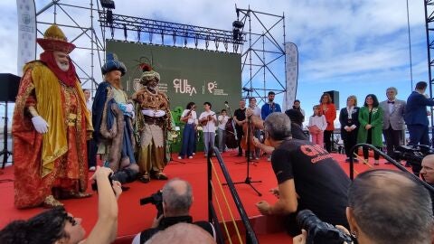 Los Reyes Magos llegan al arsenal de Las Palmas a bordo de 3 barcos