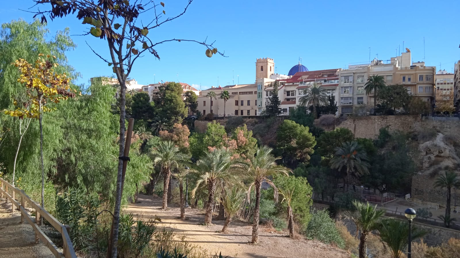 Las temperaturas ascienden en un lunes con intervalos de nubes y claros en Elche, Crevillent y Santa Pola Las temperaturas ascienden en un lunes con intervalos de nubes y claros en Elche, Crevillent y Santa Pola