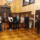El Barrio María Auxiliadora recupera el tradicional regalo de Reyes al Ayuntamiento de Huesca