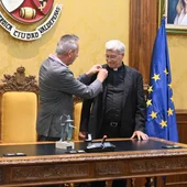 Momento en que Amador Barrajón fue nombrado Hijo Predilecto de Valdepeñas Momento en que Amador Barrajón fue nombrado Hijo Predilecto de Valdepeñas