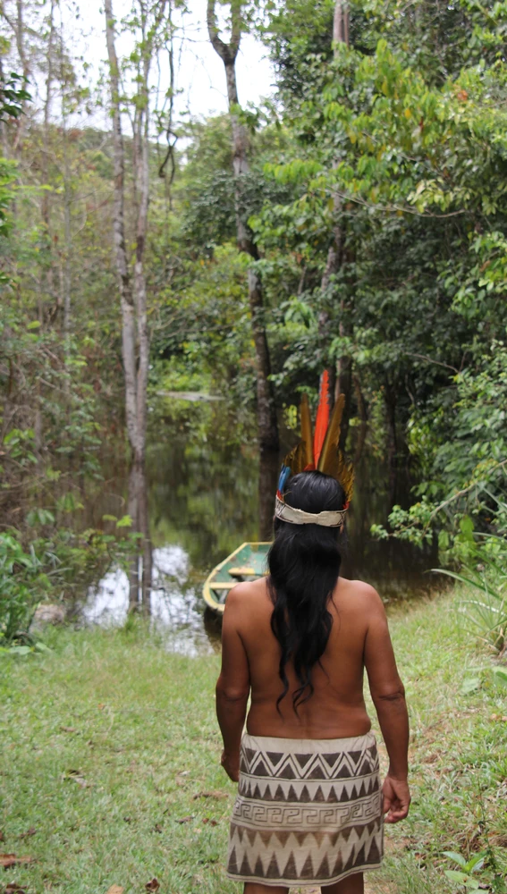 Mujer amazónica en Iquitos, Perú