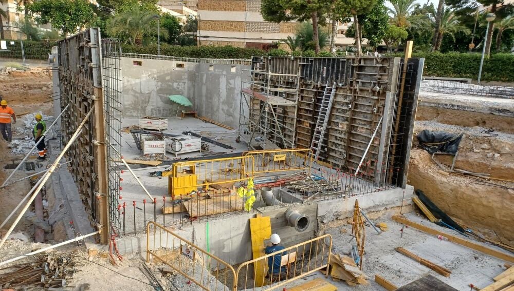 Obras en la estación de bombeo de la plaza de Castalla