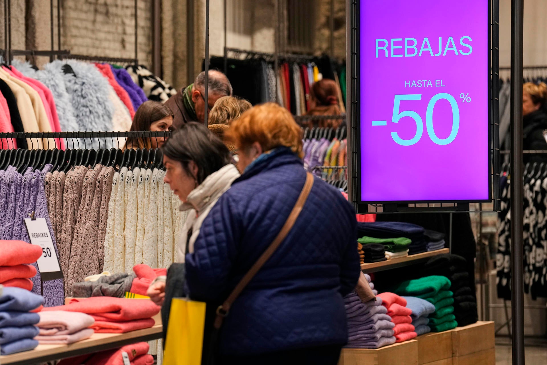 Recomendaciones de la Policía Nacional para evitar estafas durante las rebajas Recomendaciones de la Policía Nacional para evitar estafas durante las rebajas