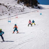 Les pistes d’esquí encara funcionen a mig gas per la manca de neu
